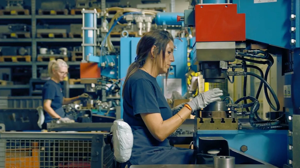 Progetto Adveco. Video industriale.