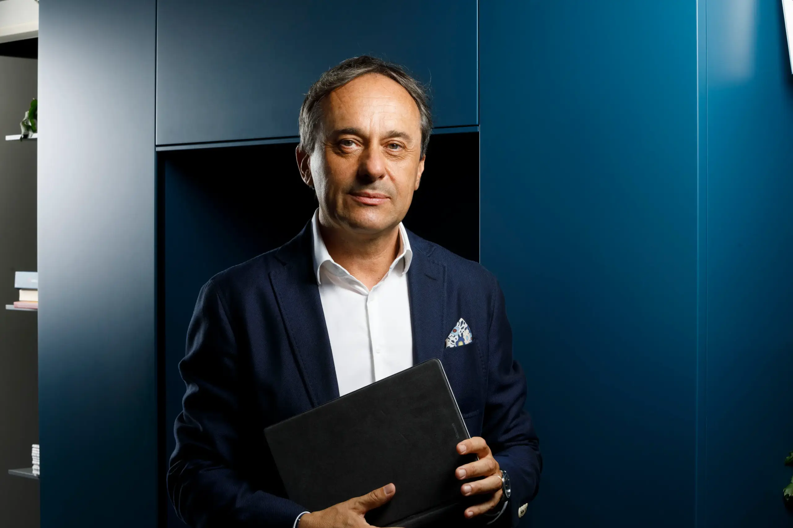 scatto professionale alessandro faini account manager bezzi e associati