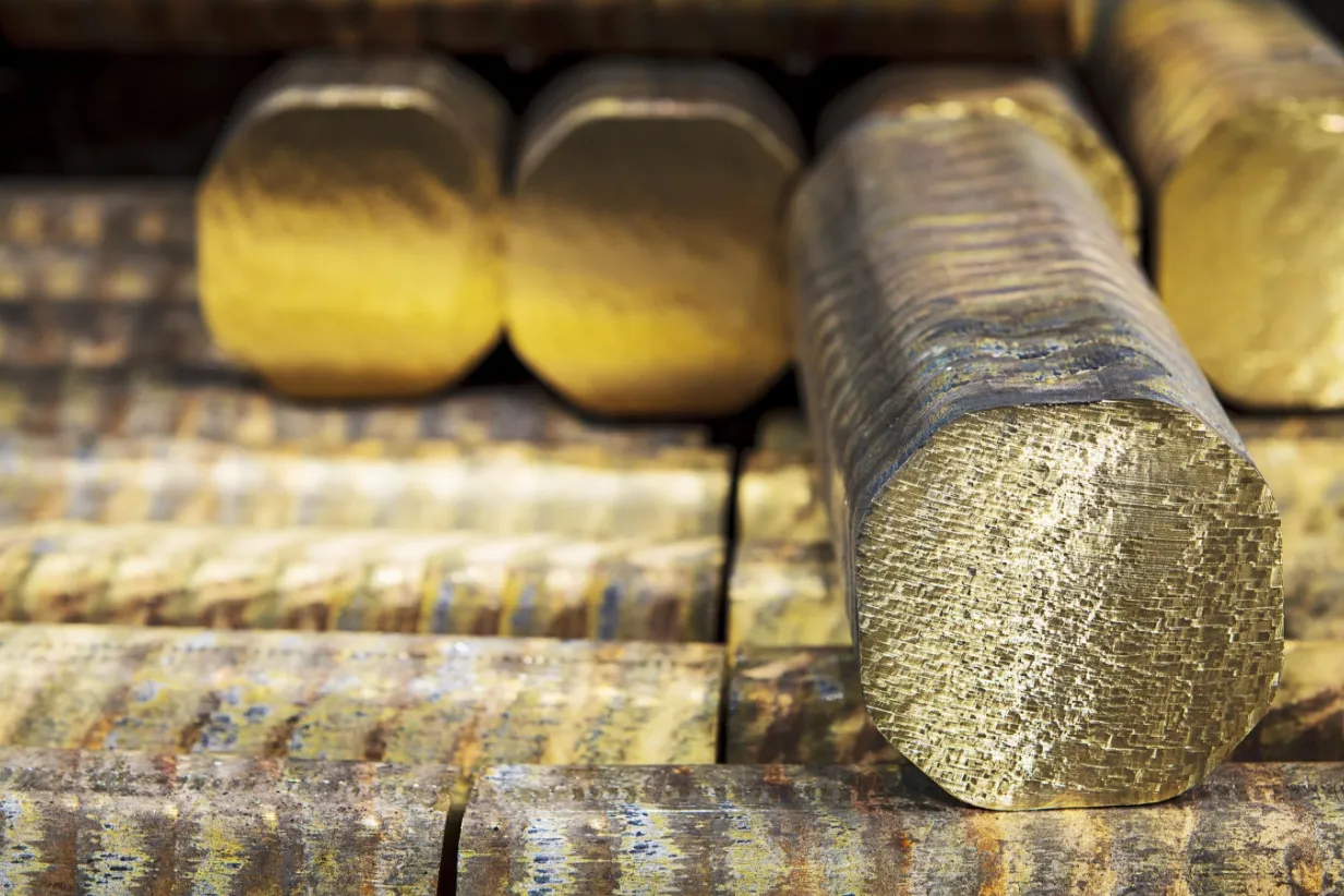 scatto professionale materiale da fondere per fonderia ottone