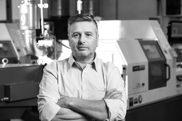 servizio fotografico dipendenti minuteria metallica